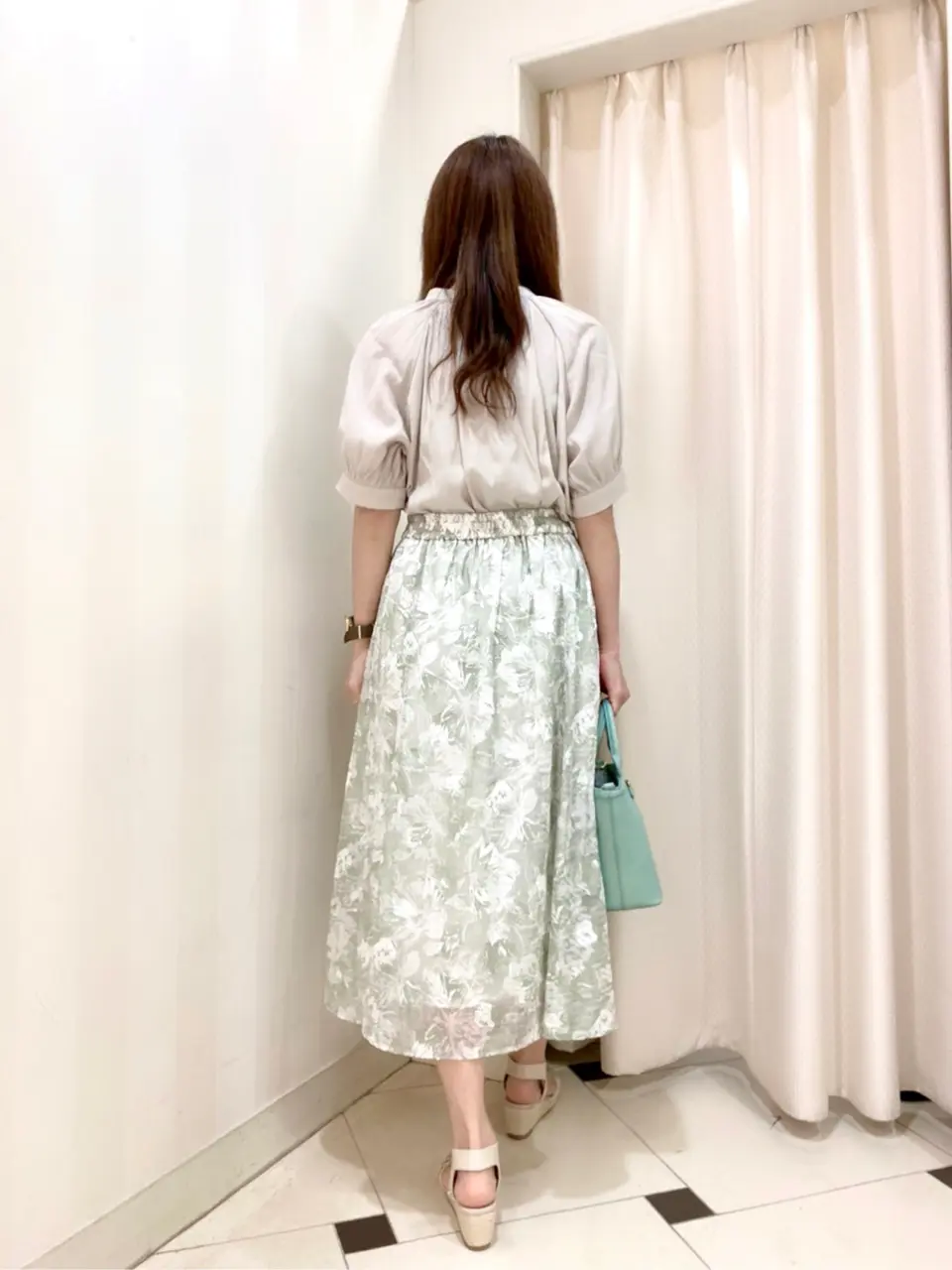 ANY SIS 金井 コーディネート画像