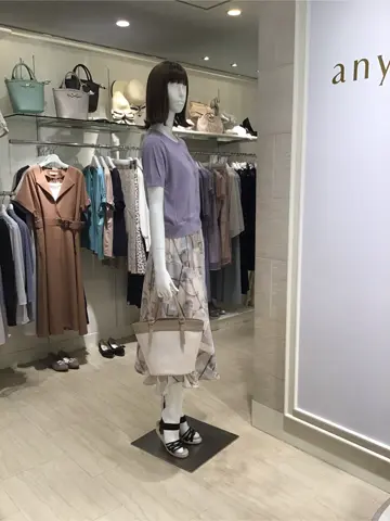 ANY SIS 島崎 コーディネート画像