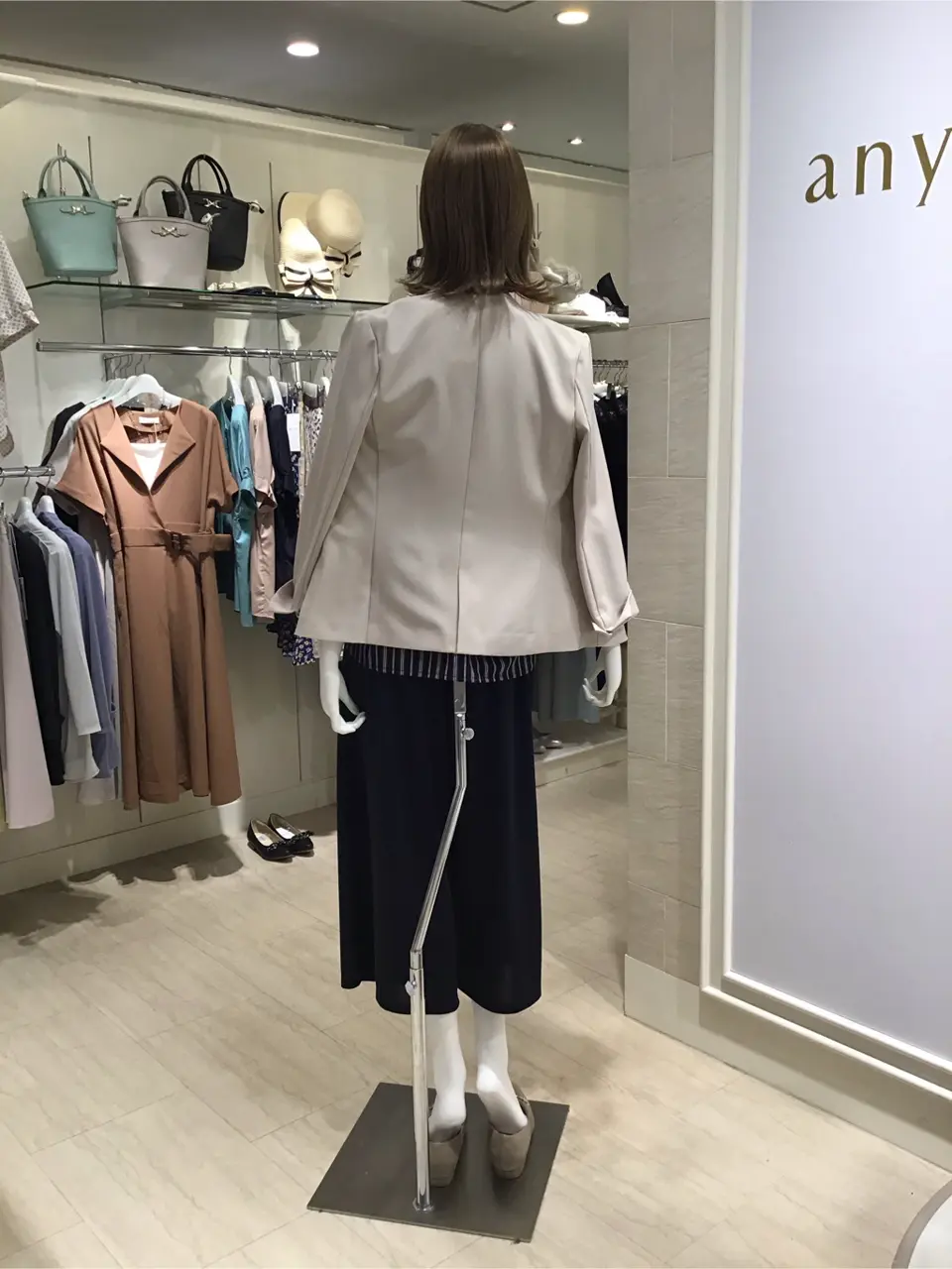 ANY SIS 島崎 コーディネート画像