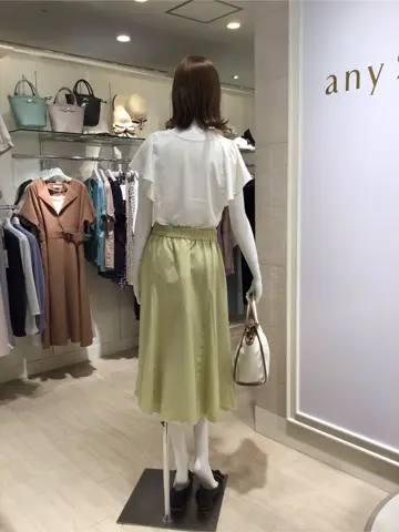 ANY SIS スタッフ コーディネート画像