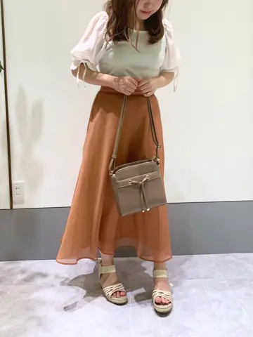 ANY SIS スタッフ コーディネート画像