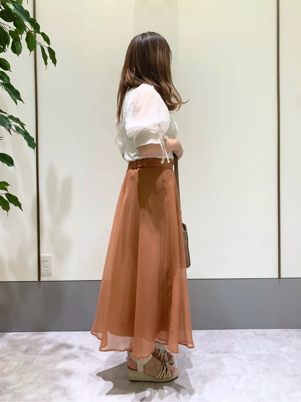 ANY SIS スタッフ コーディネート画像