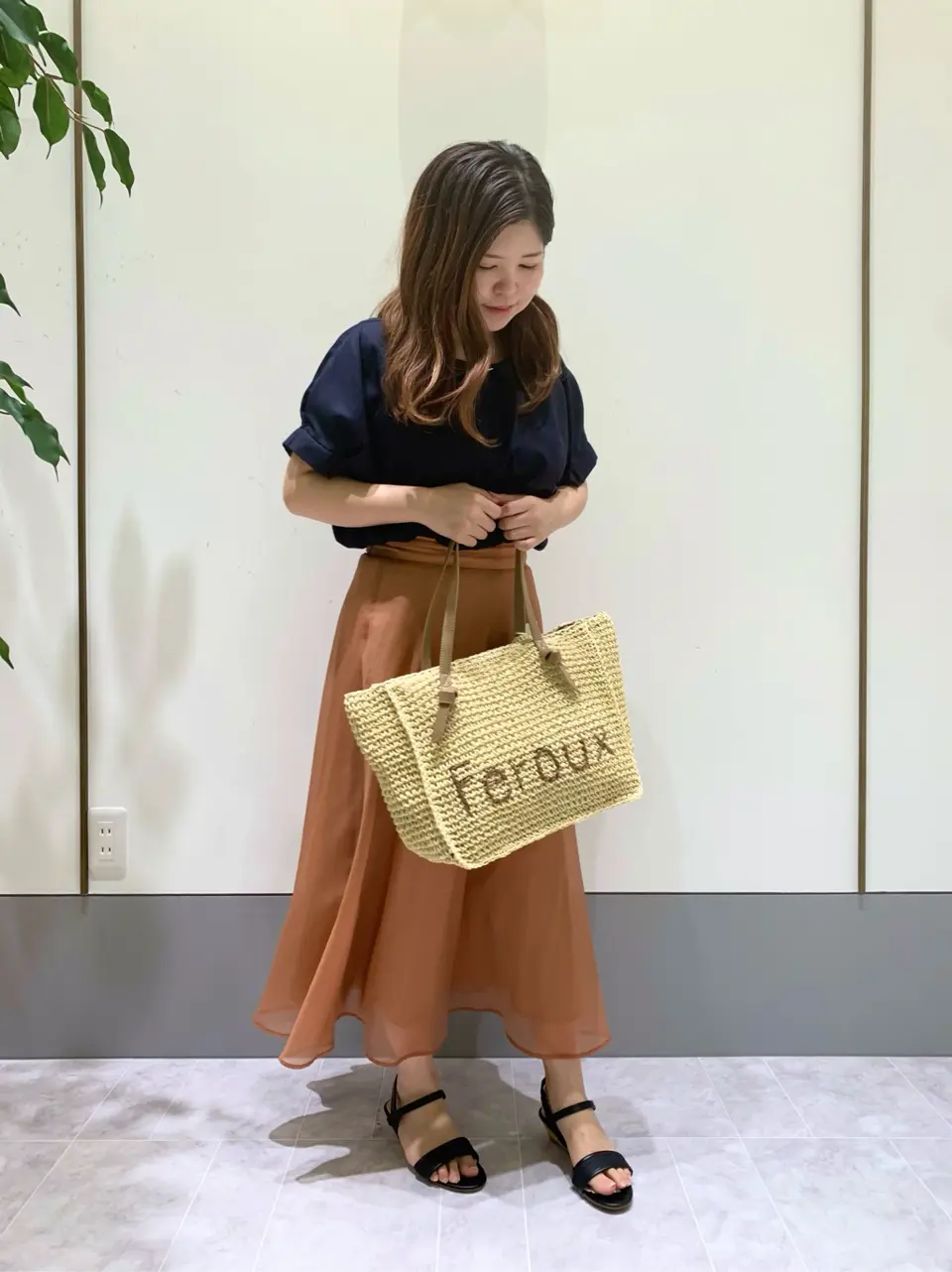 ANY SIS スタッフ コーディネート画像