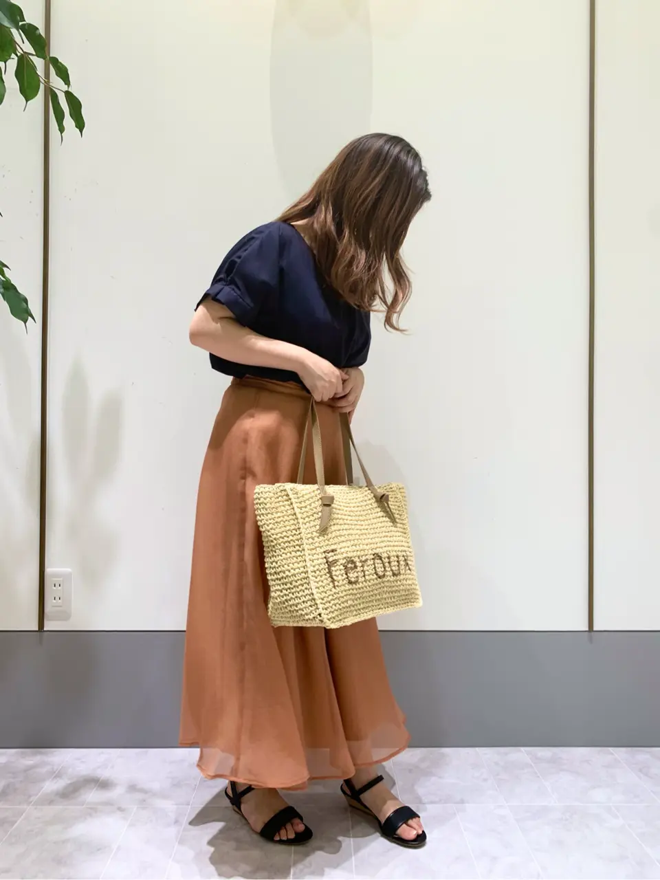 ANY SIS スタッフ コーディネート画像