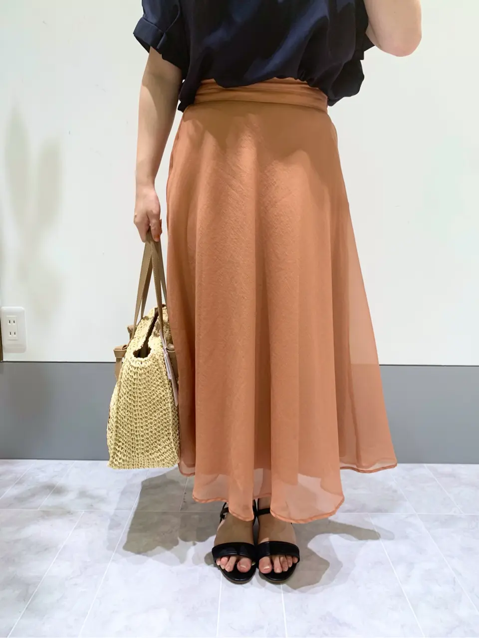 ANY SIS スタッフ コーディネート画像