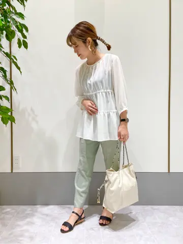 ANY SIS スタッフ コーディネート画像