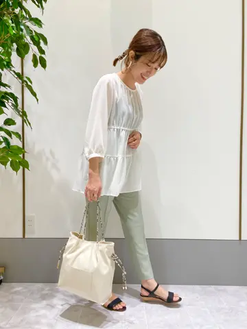 ANY SIS スタッフ コーディネート画像