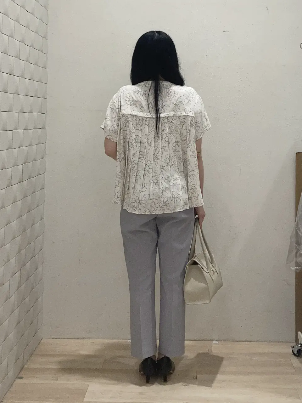 ANY SIS 川根　彩 コーディネート画像