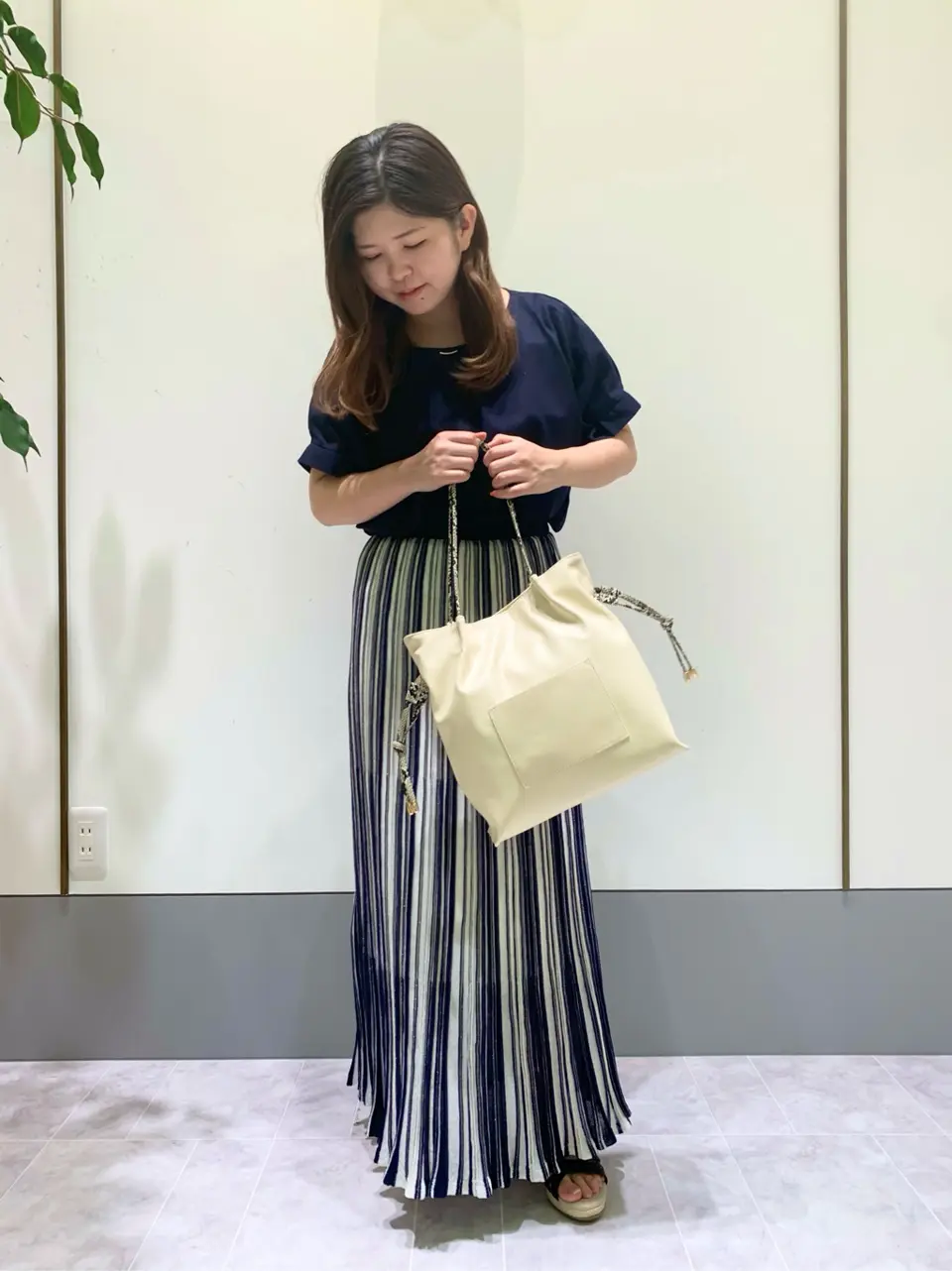 ANY SIS スタッフ コーディネート画像