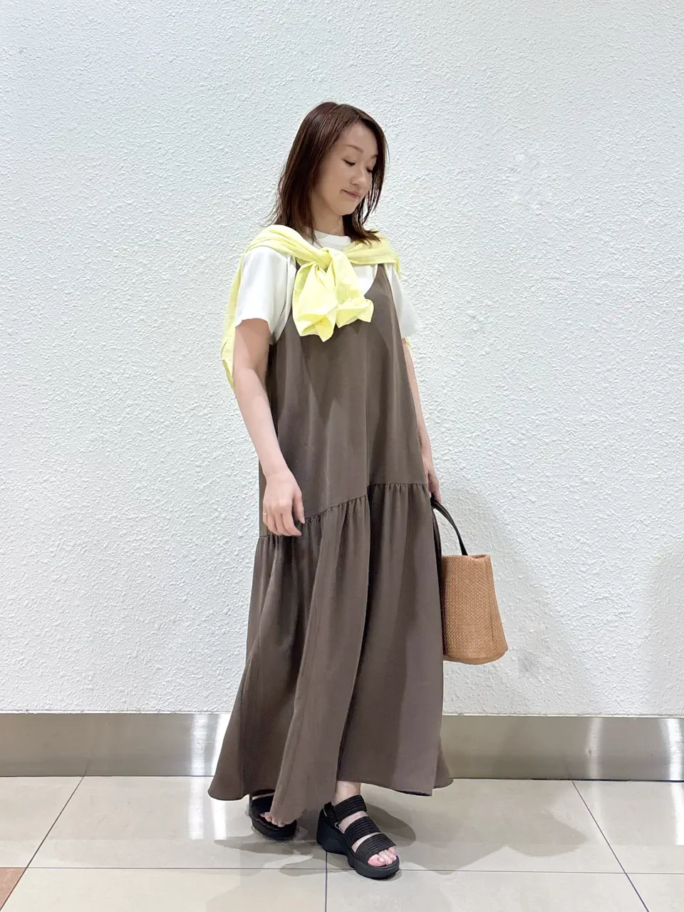 ANY SIS 加藤 コーディネート画像