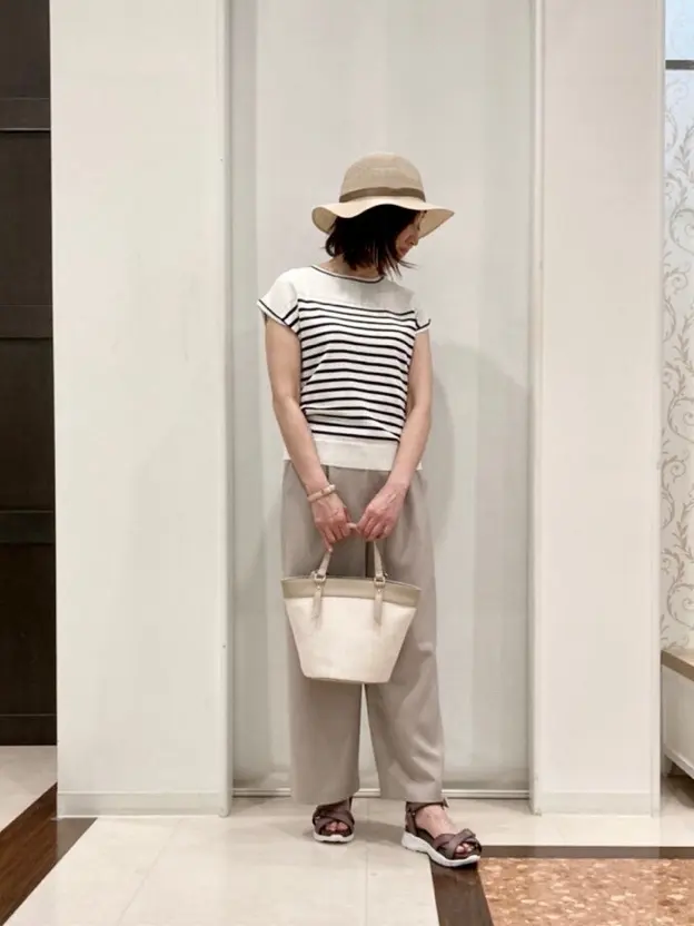 ANY SIS スタッフ コーディネート画像