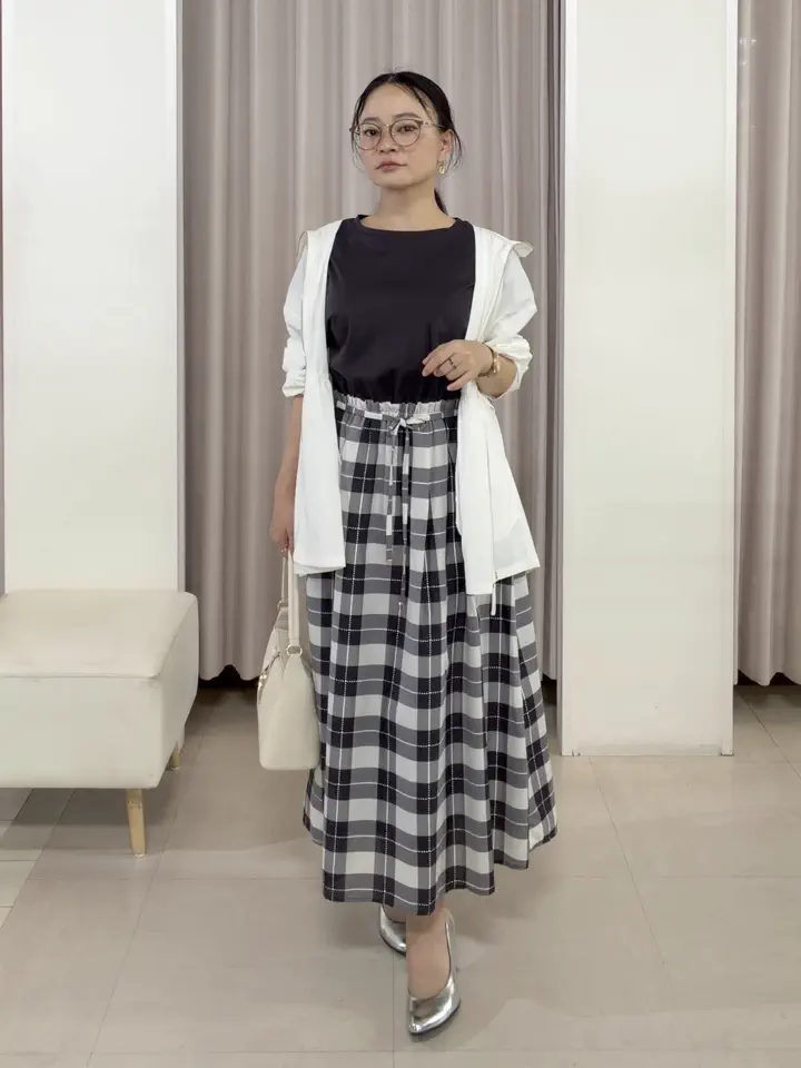 ANY SIS ナラ コーディネート画像