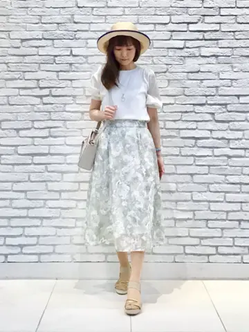 ANY SIS スタッフ コーディネート画像