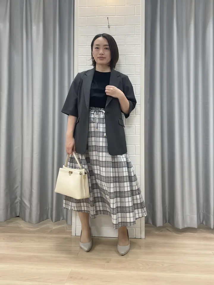 ANY SIS 丸岡 コーディネート画像