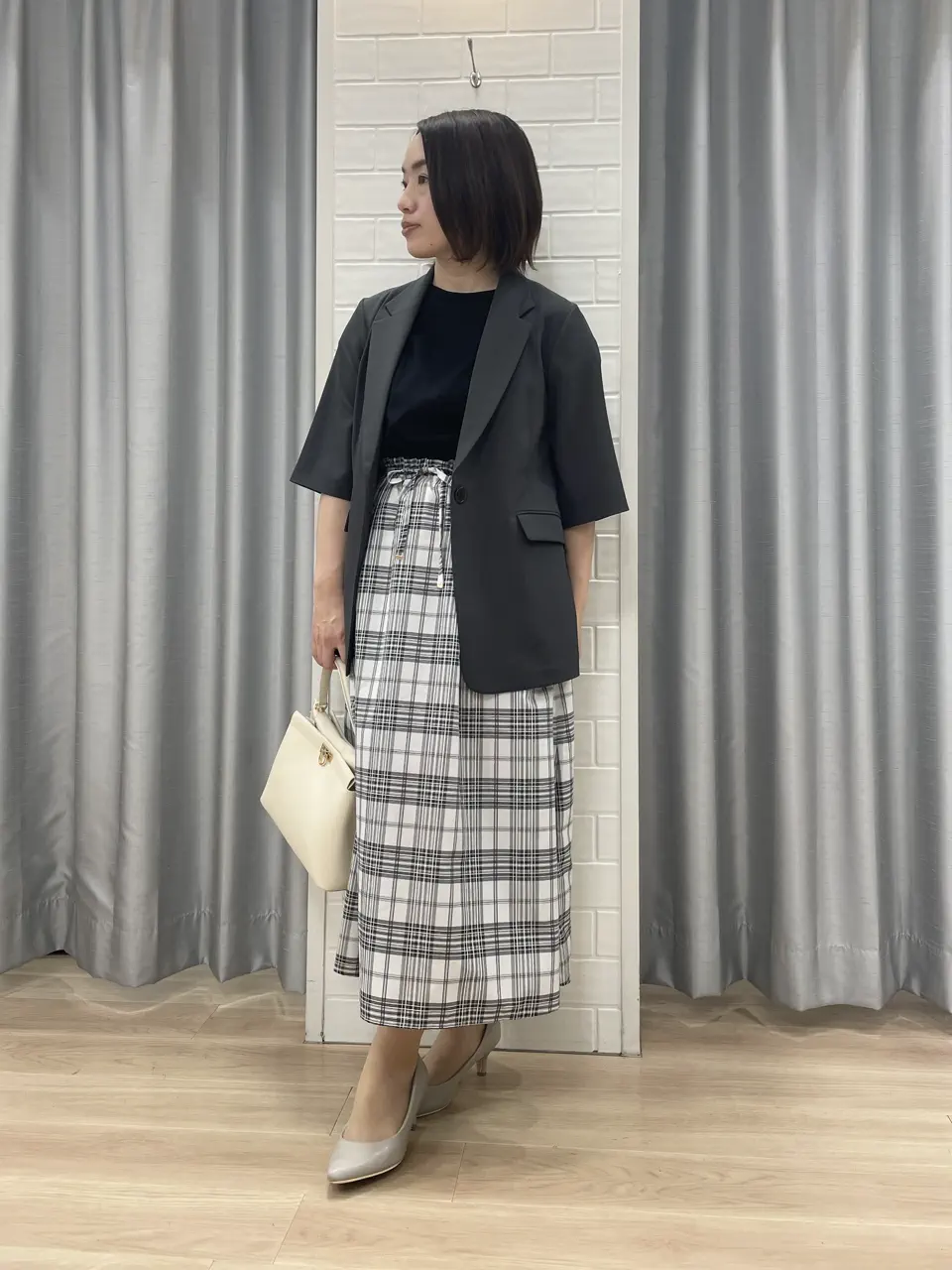 ANY SIS 丸岡 コーディネート画像