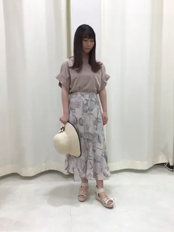 ANY SIS スタッフ コーディネート画像