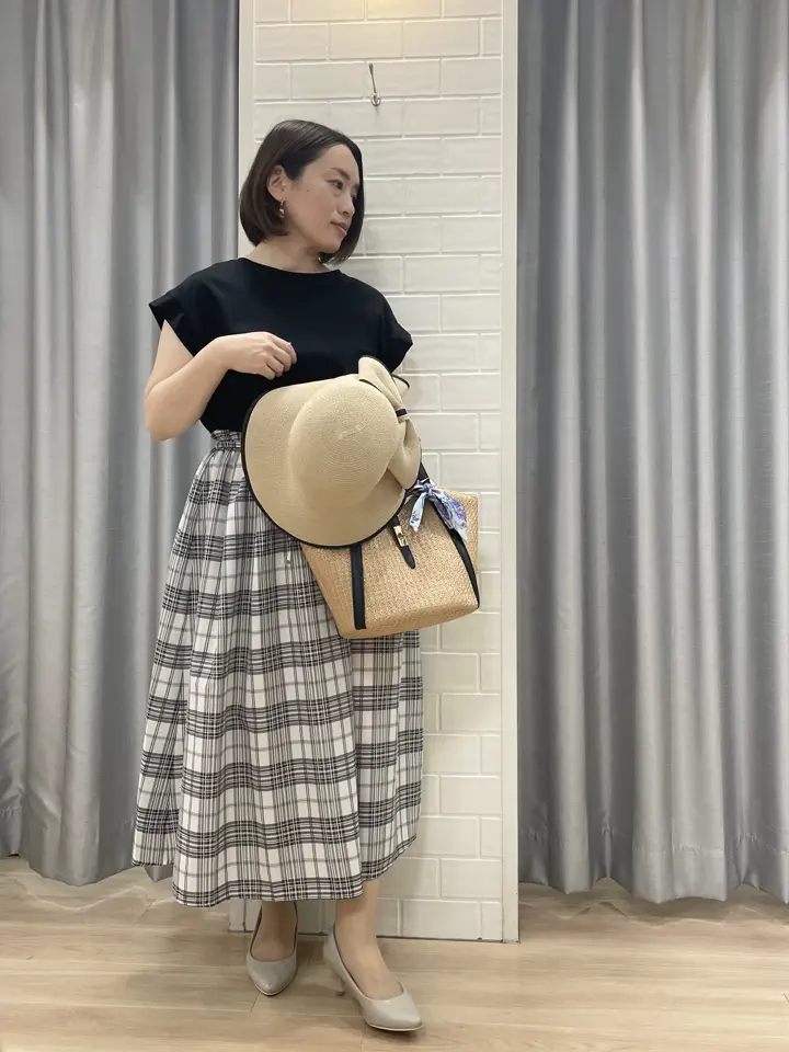 ANY SIS 丸岡 コーディネート画像