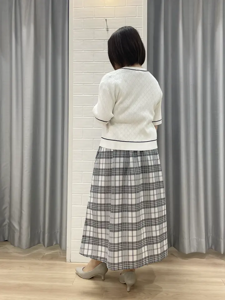 ANY SIS 丸岡 コーディネート画像