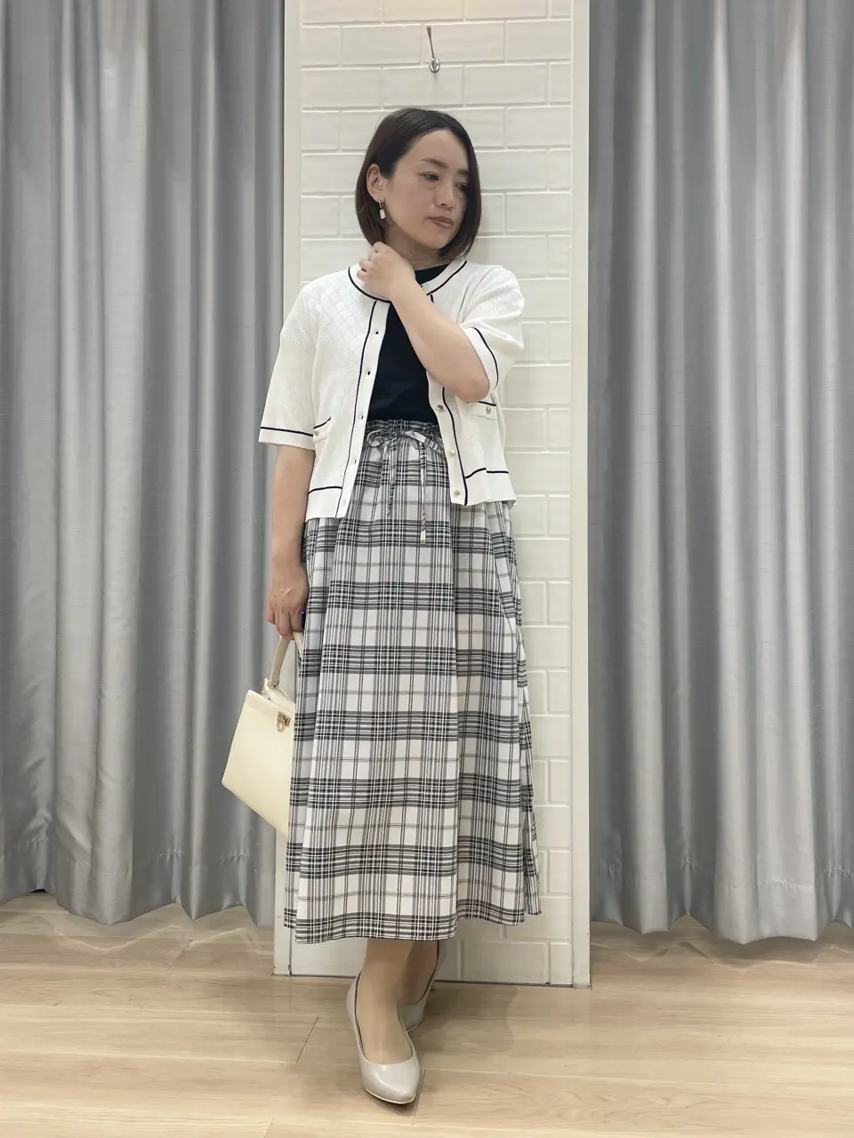 ANY SIS 丸岡 コーディネート画像