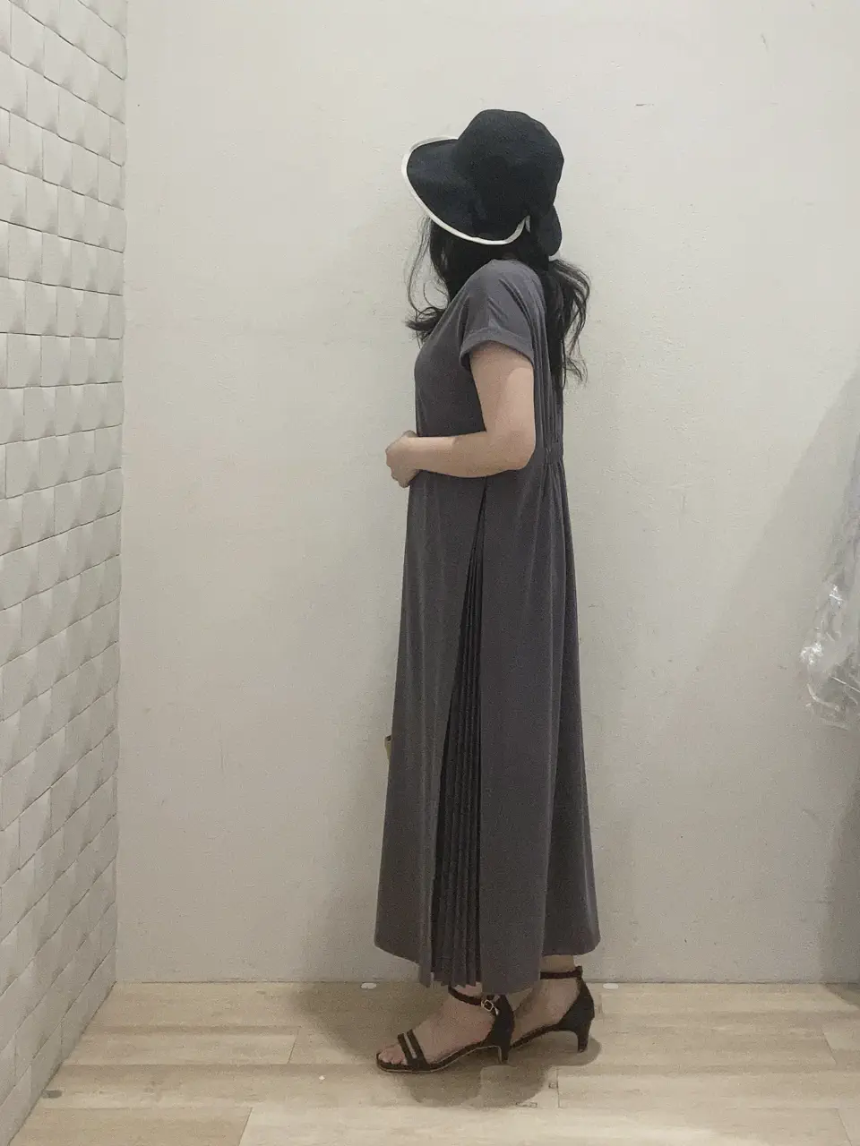 ANY SIS 川根　彩 コーディネート画像