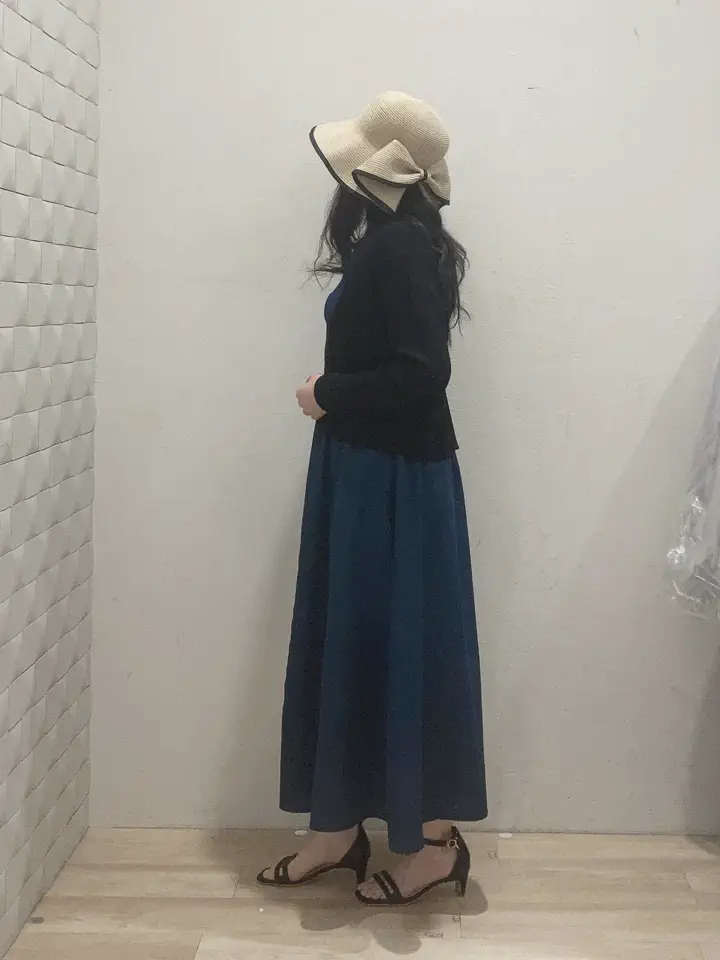 ANY SIS 川根　彩 コーディネート画像