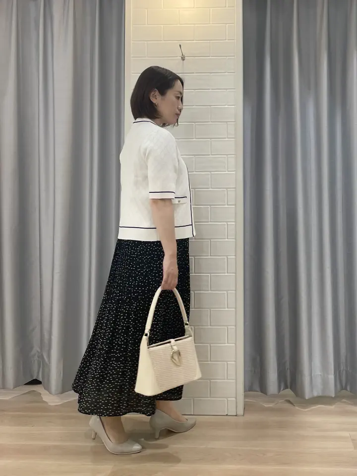 ANY SIS 丸岡 コーディネート画像