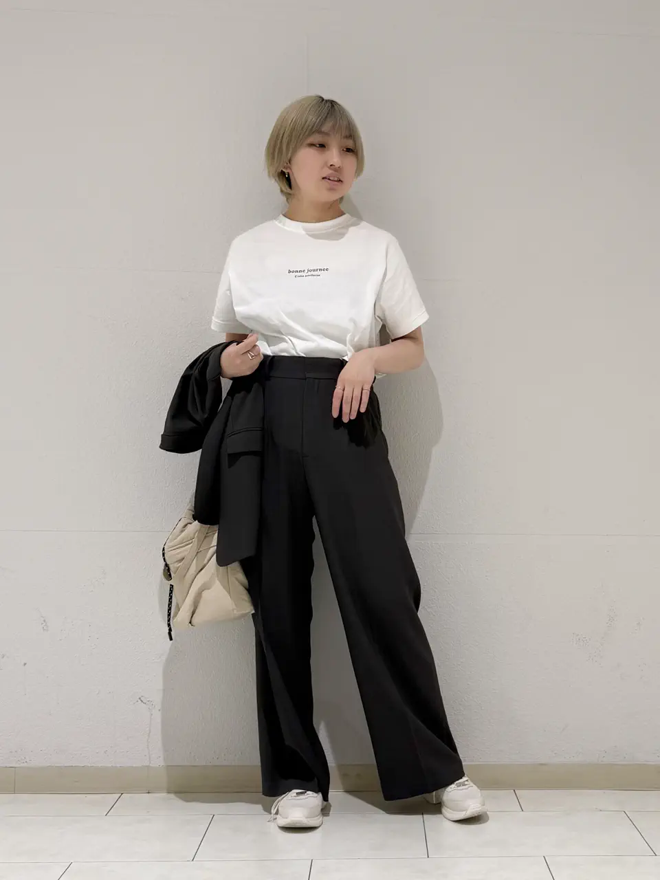 ANY SIS 村上 コーディネート画像