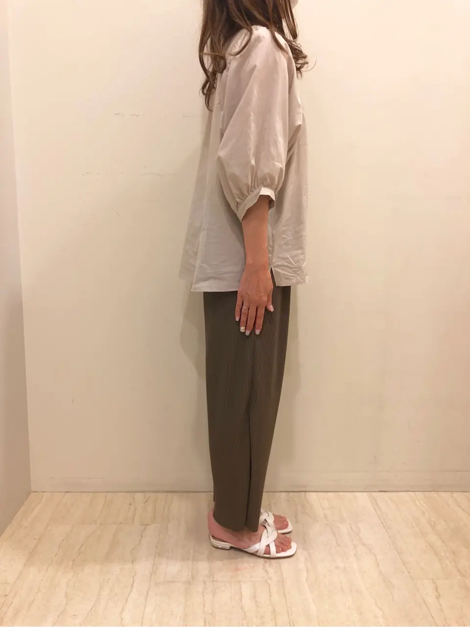 ANY SIS スタッフ コーディネート画像