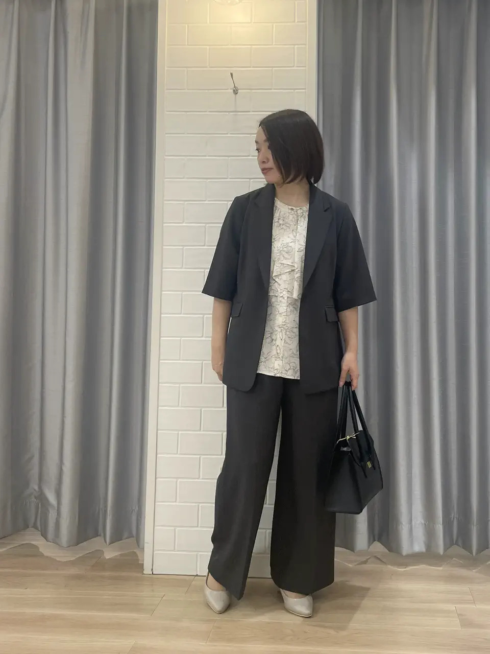 ANY SIS 丸岡 コーディネート画像