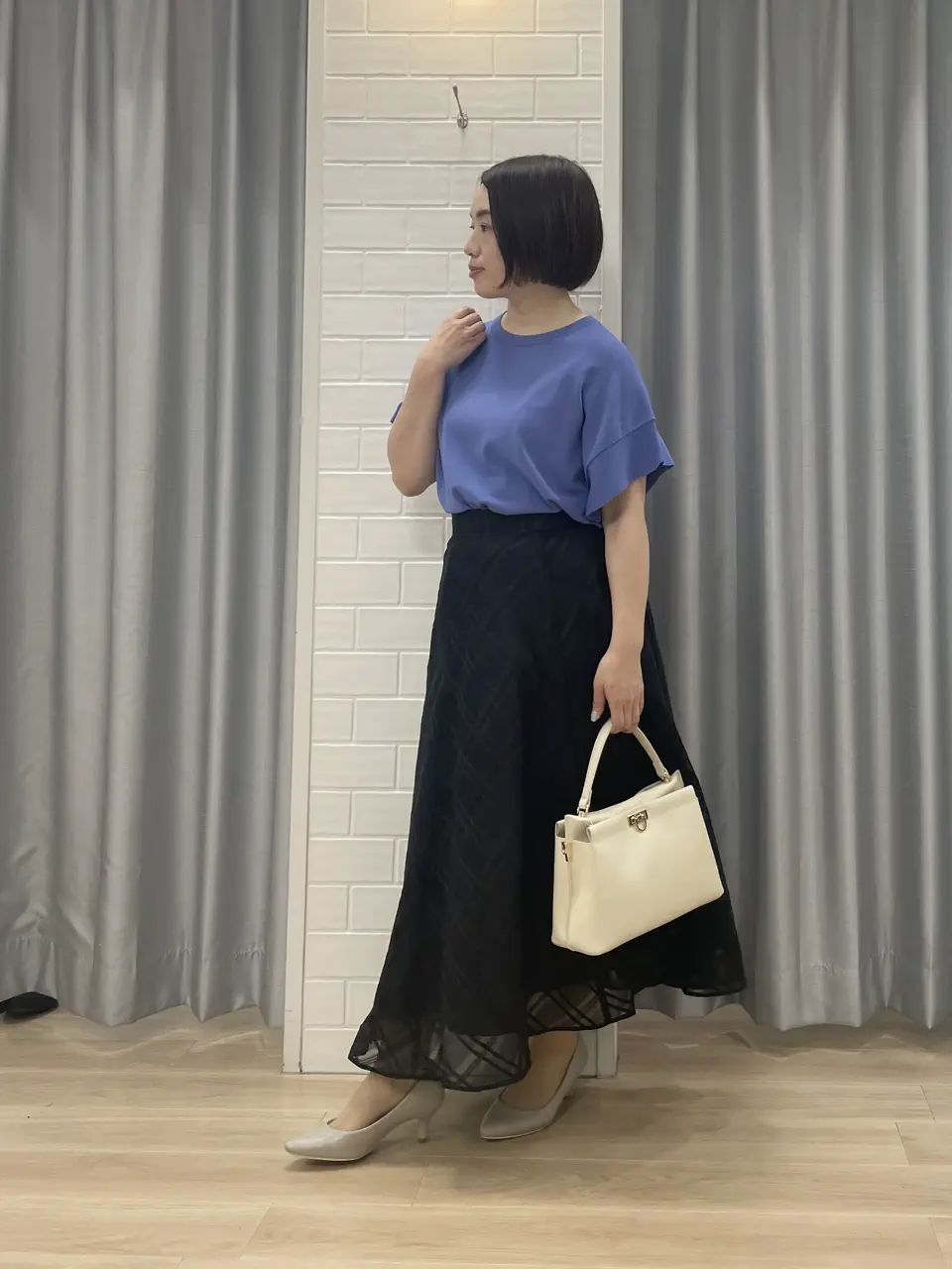 ANY SIS 丸岡 コーディネート画像