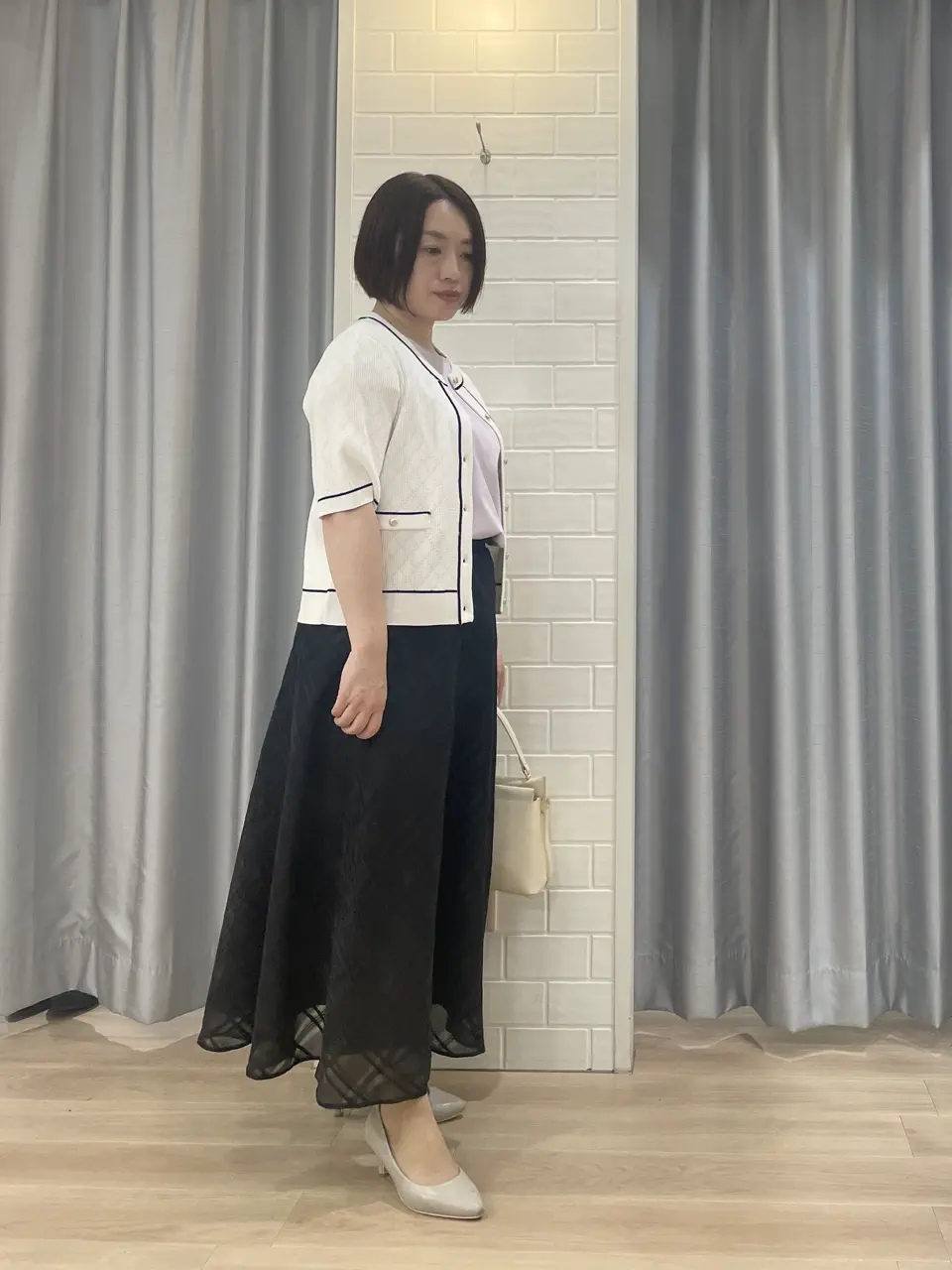 ANY SIS 丸岡 コーディネート画像