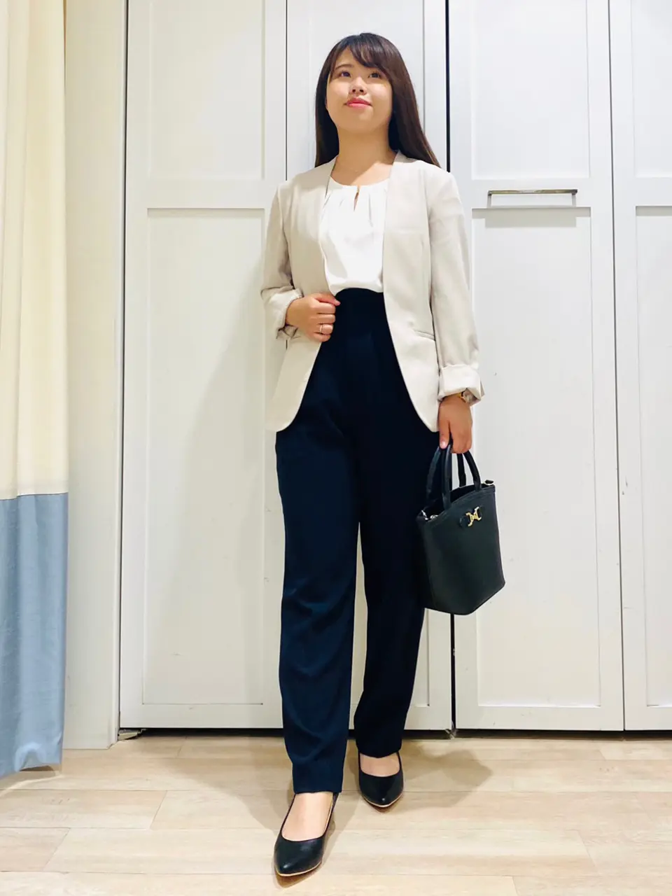 ANY SIS スタッフ コーディネート画像