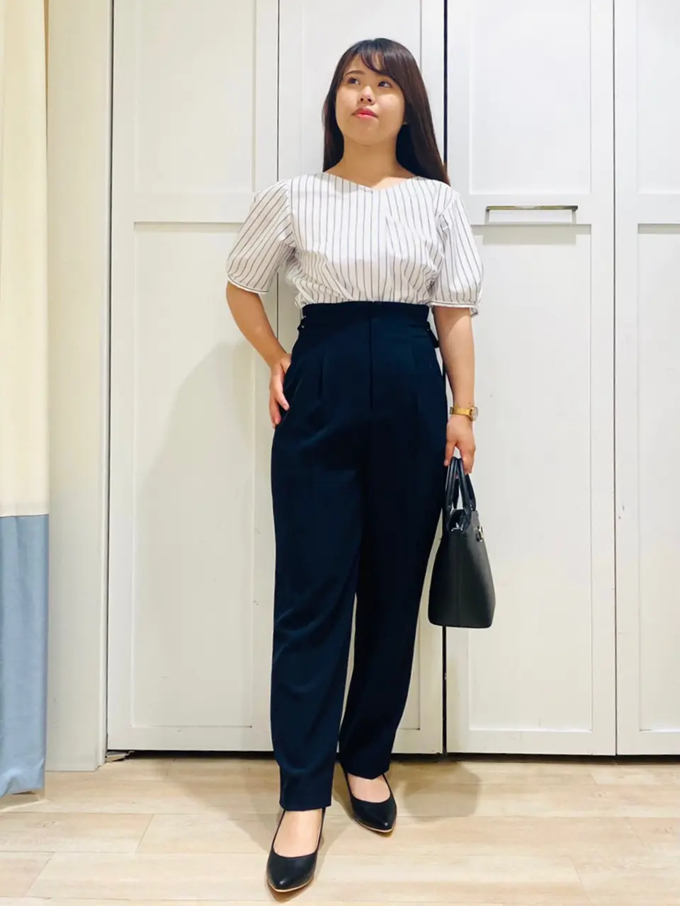 ANY SIS スタッフ コーディネート画像