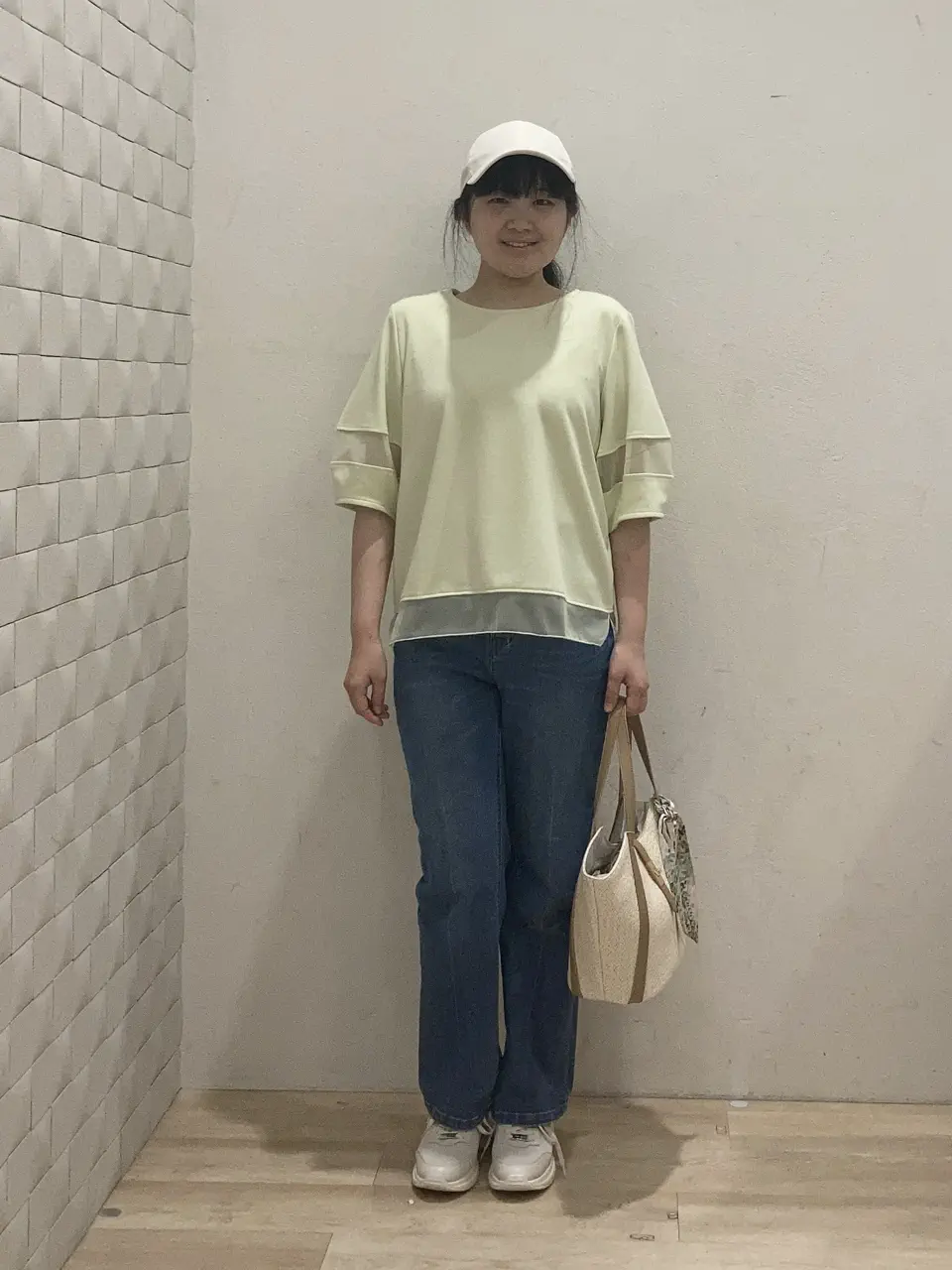 ANY SIS 川根　彩 コーディネート画像