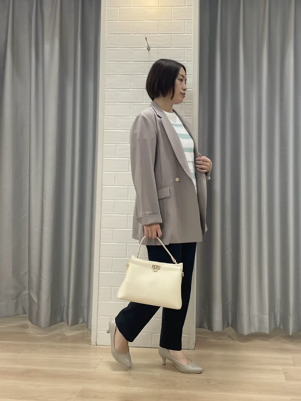 ANY SIS 丸岡 コーディネート画像