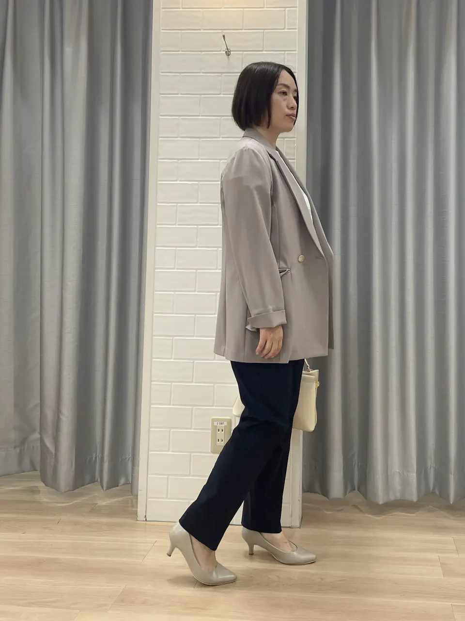 ANY SIS 丸岡 コーディネート画像