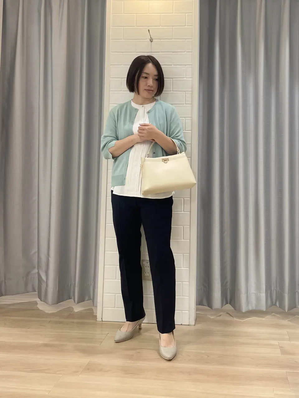 ANY SIS 丸岡 コーディネート画像