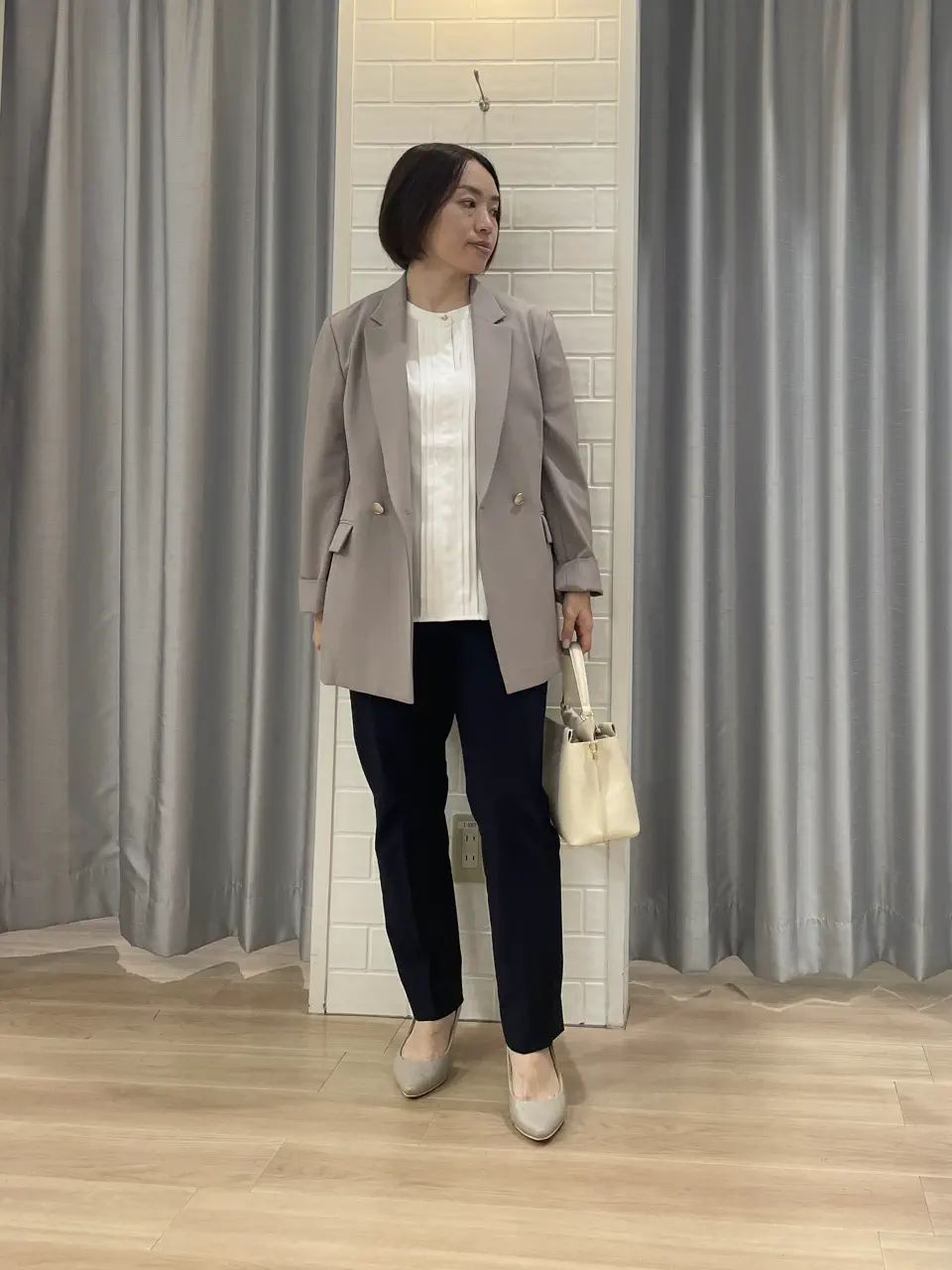 ANY SIS 丸岡 コーディネート画像