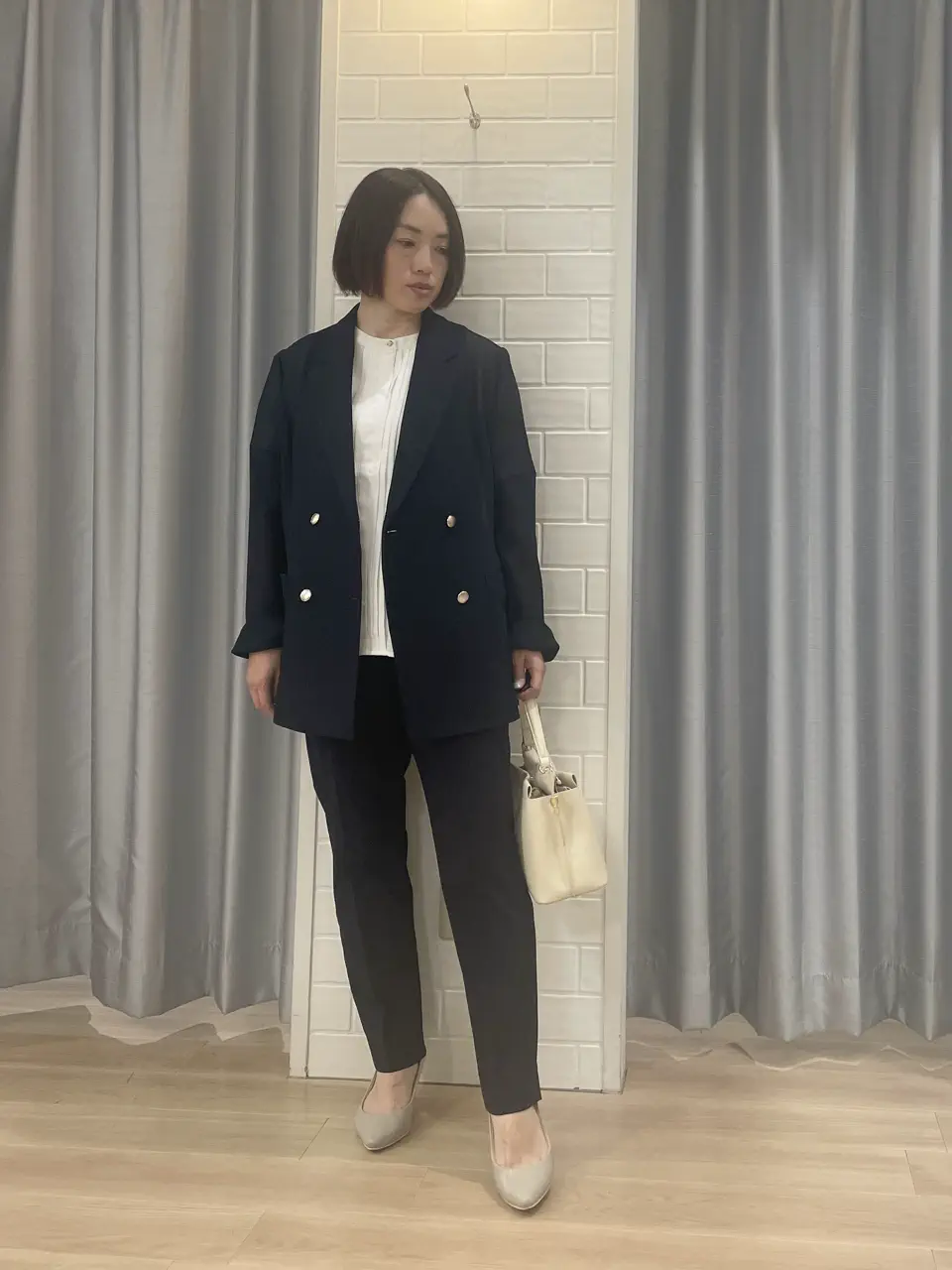 ANY SIS 丸岡 コーディネート画像