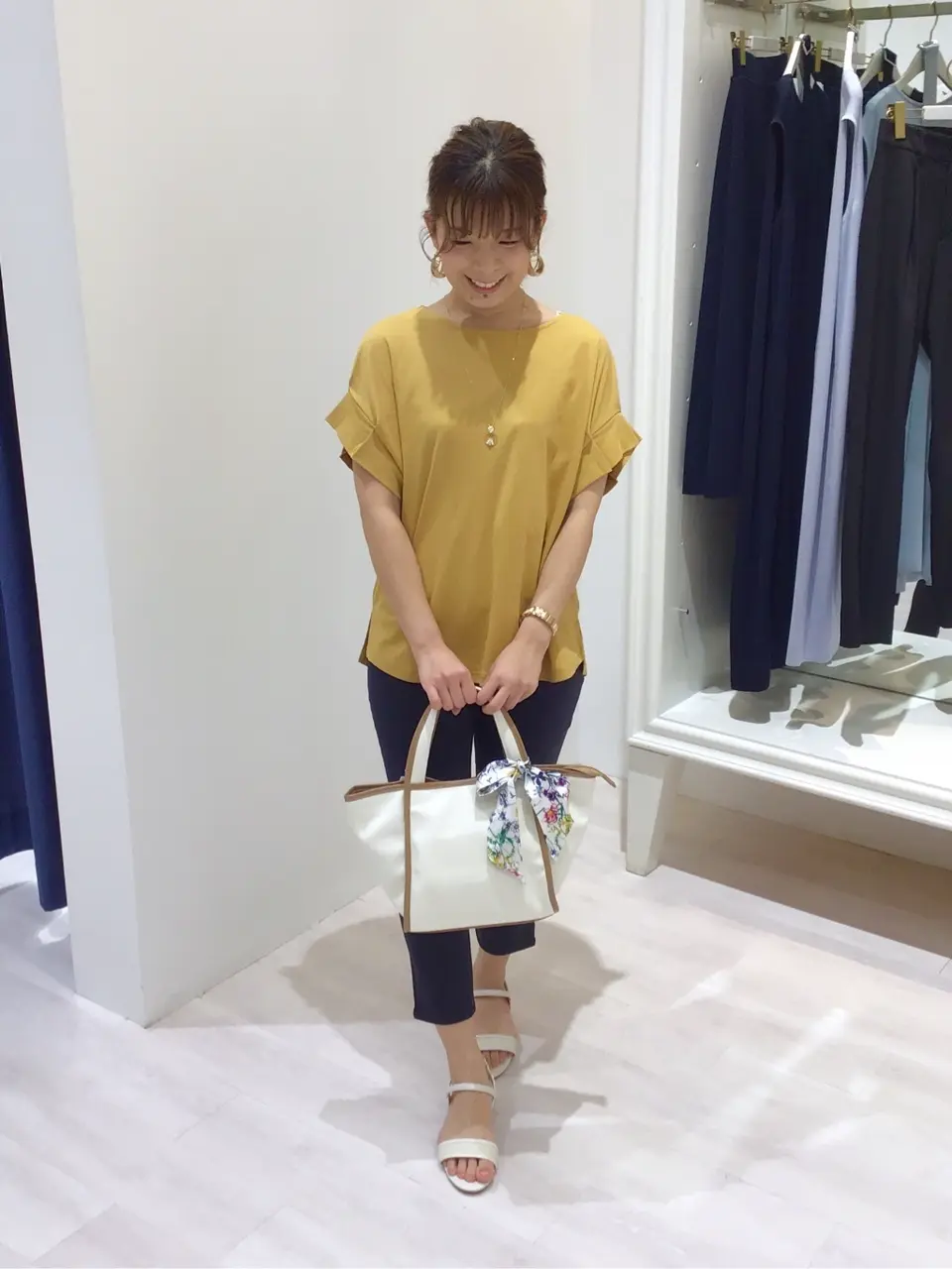 ANY SIS スタッフ コーディネート画像