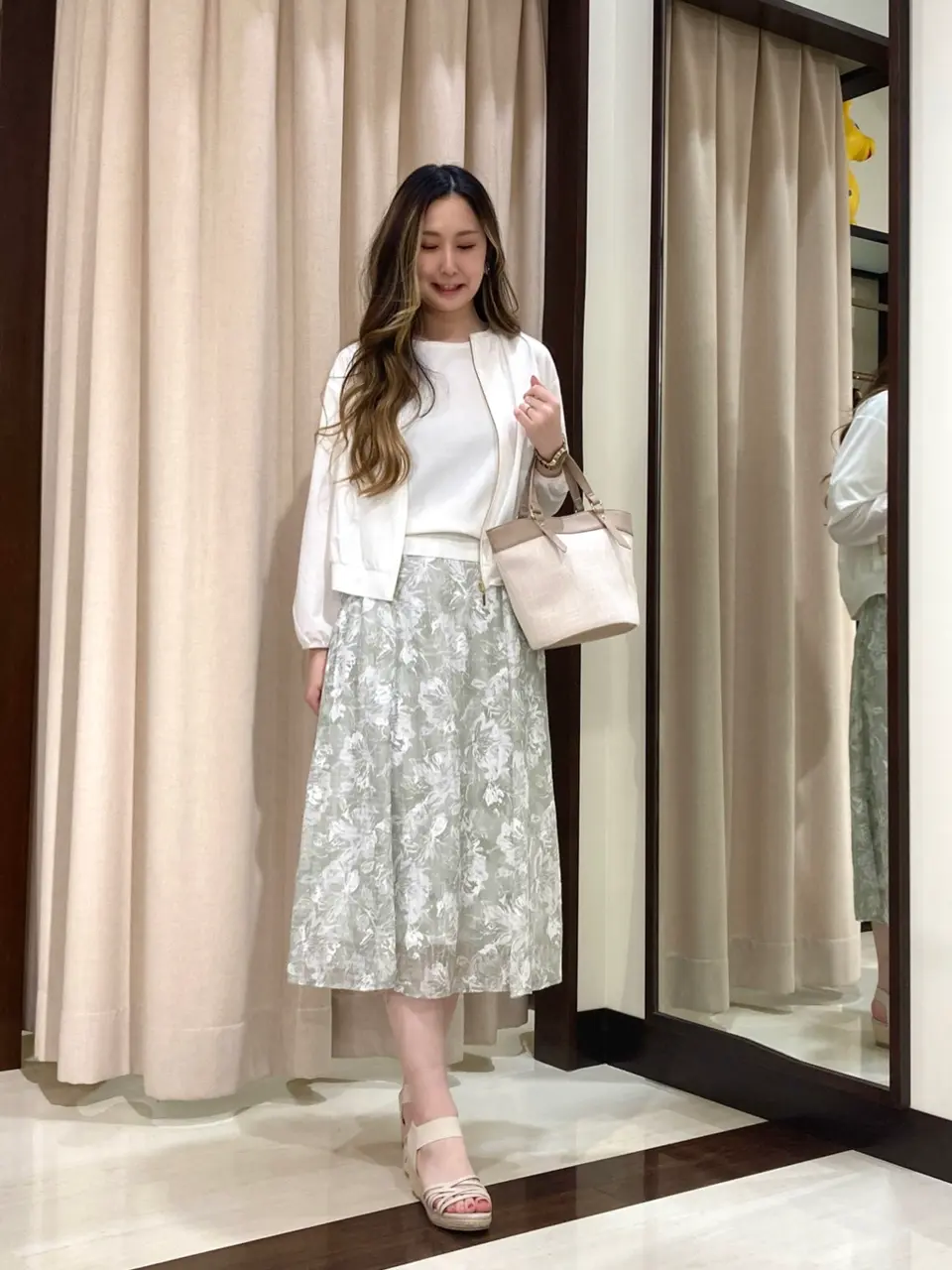 ANY SIS STAFF コーディネート画像