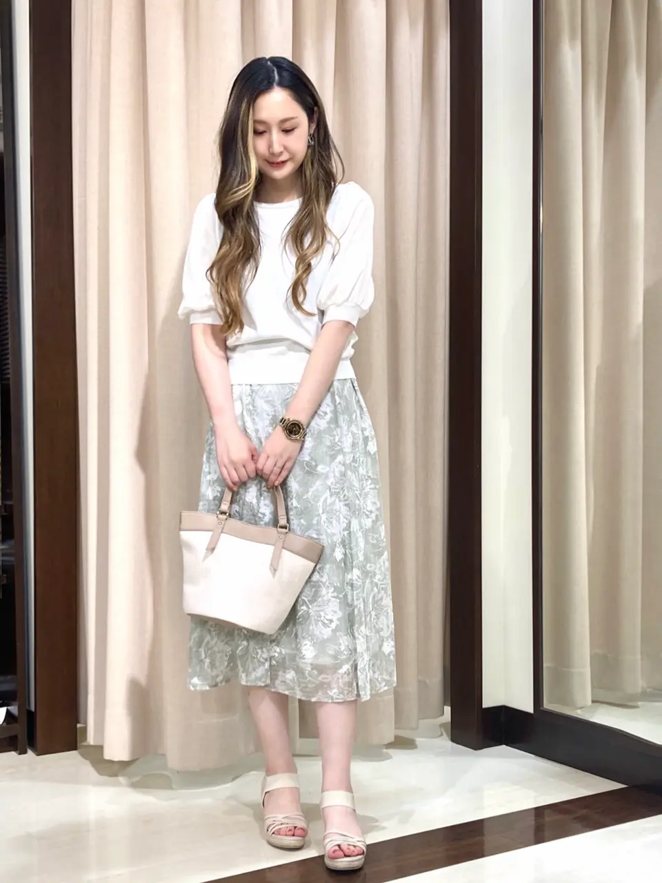 ANY SIS STAFF コーディネート画像