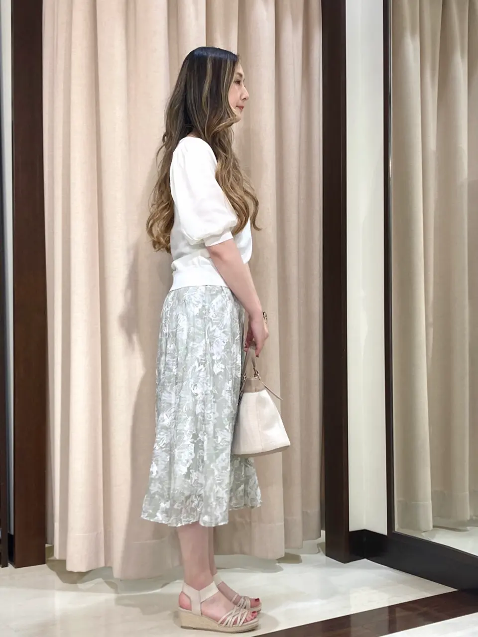 ANY SIS STAFF コーディネート画像