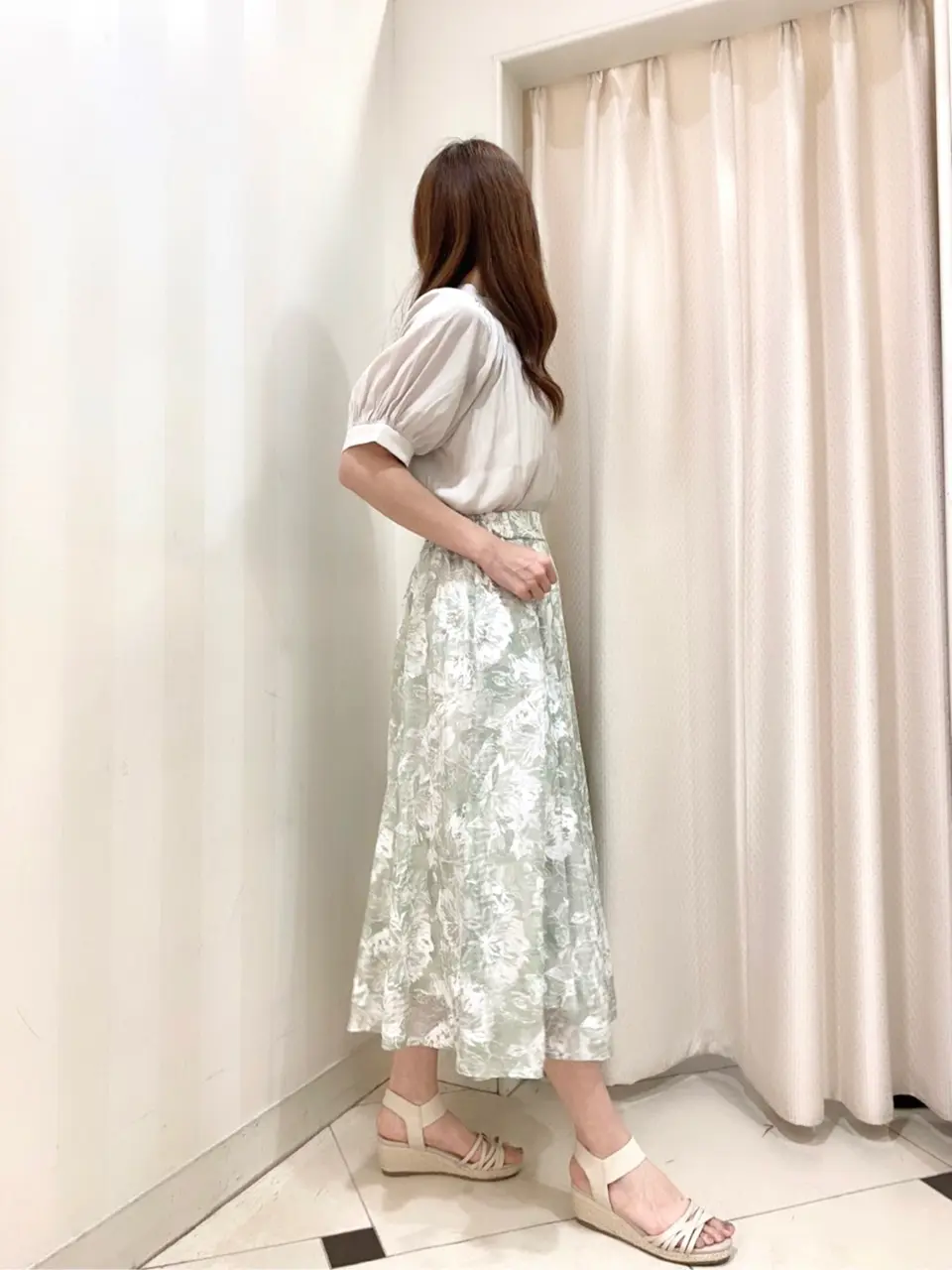 ANY SIS 金井 コーディネート画像