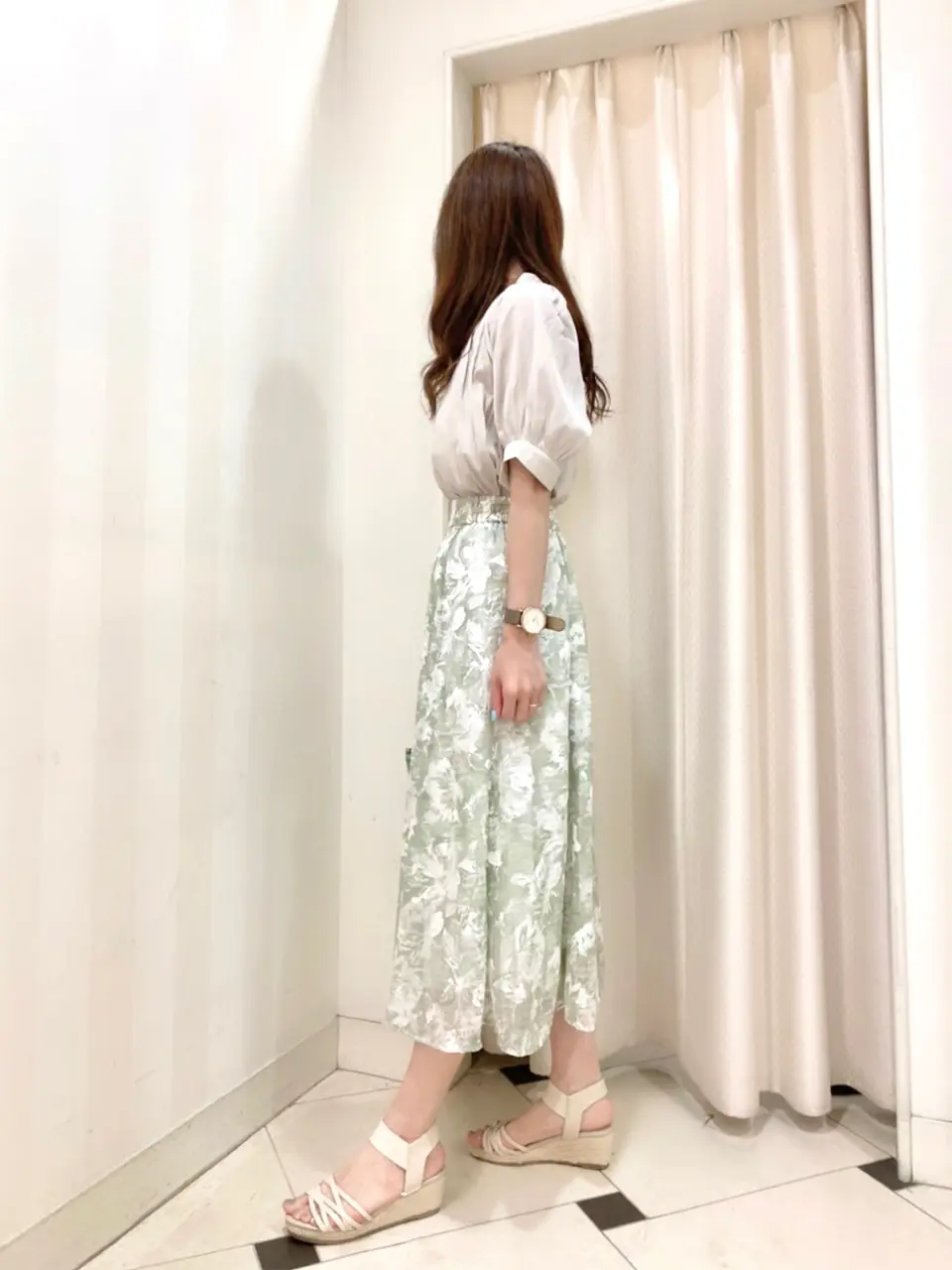 ANY SIS 金井 コーディネート画像