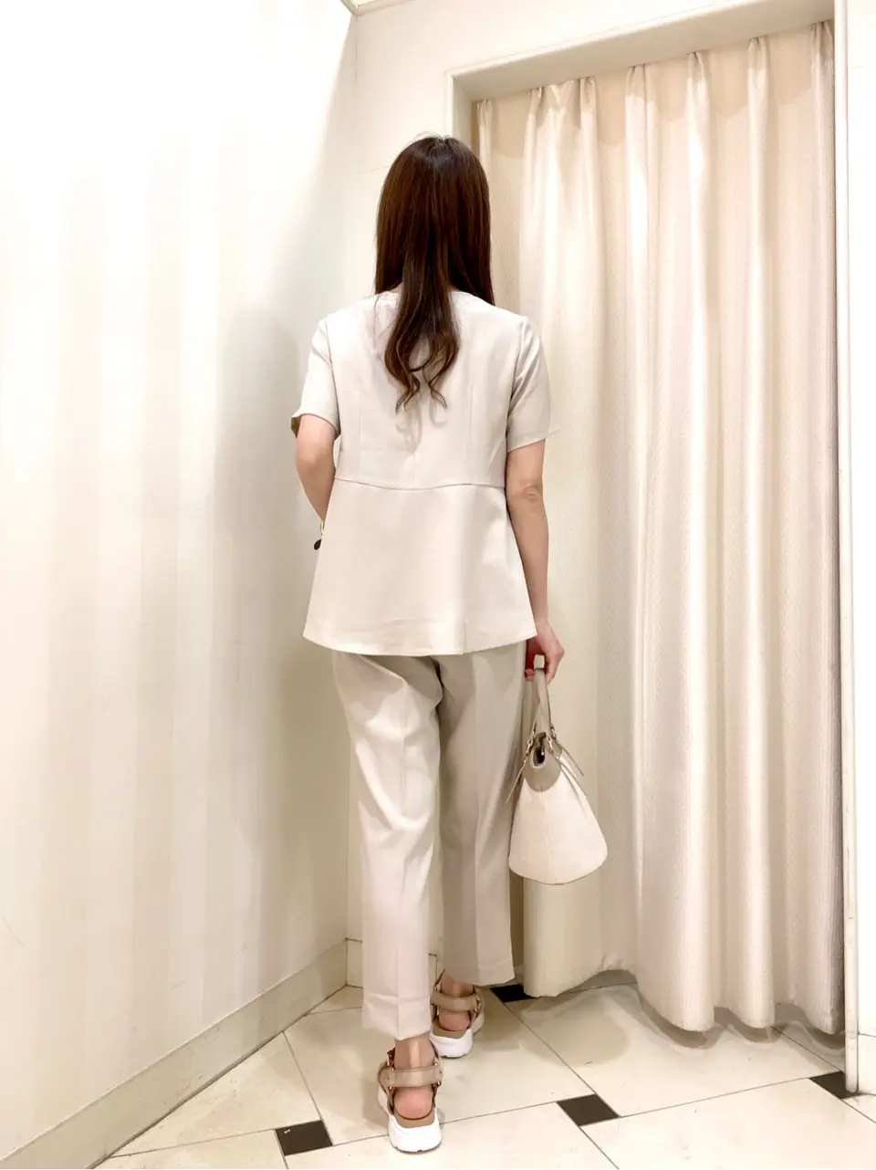 ANY SIS 金井 コーディネート画像