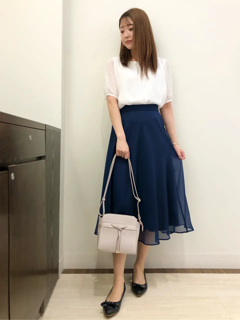 ANY SIS スタッフ コーディネート画像