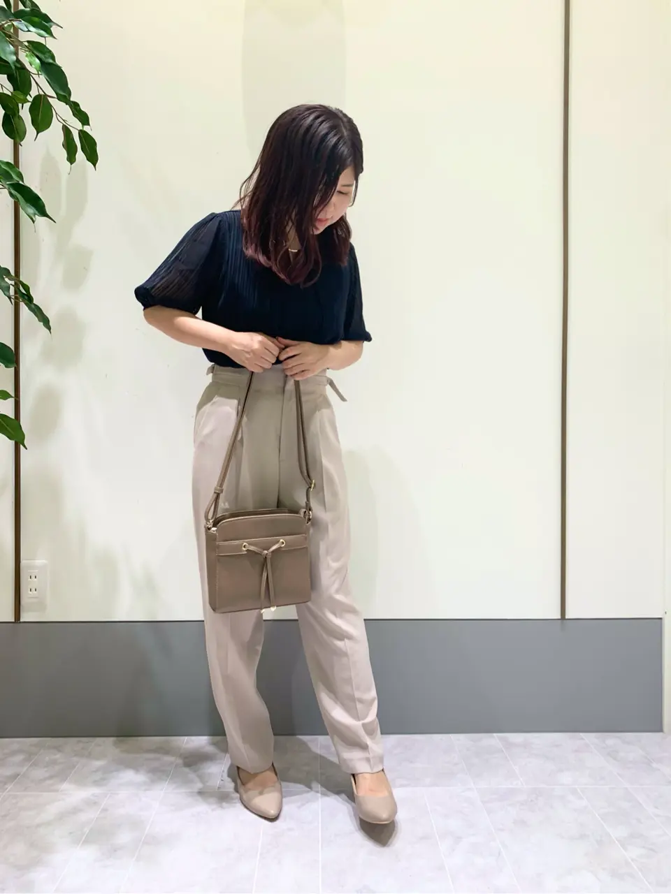 ANY SIS スタッフ コーディネート画像