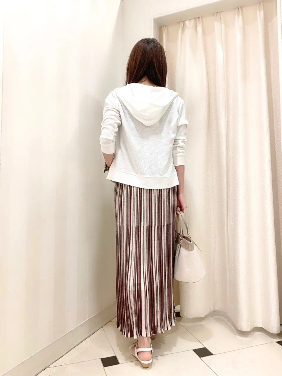 ANY SIS 金井 コーディネート画像