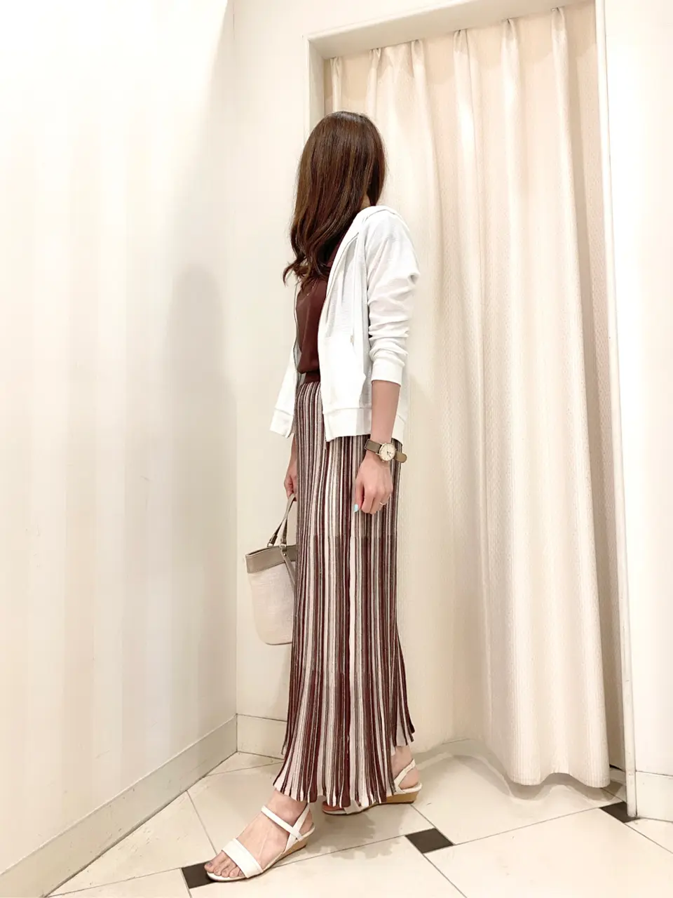 ANY SIS 金井 コーディネート画像